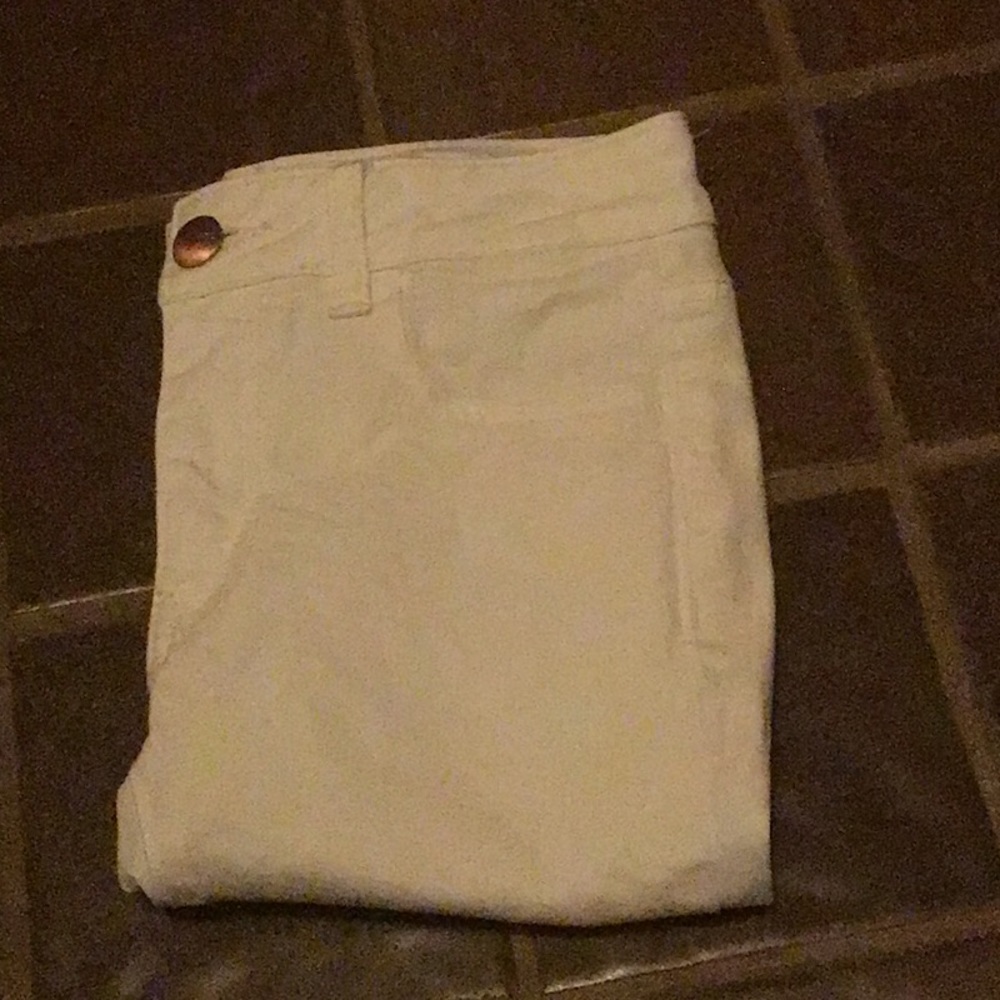 American Eagle White Jeans